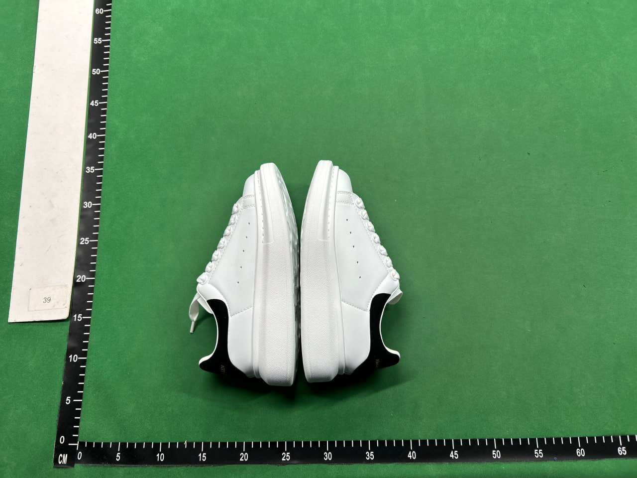  Alexander McQueen McQ  Sneakers（10+）