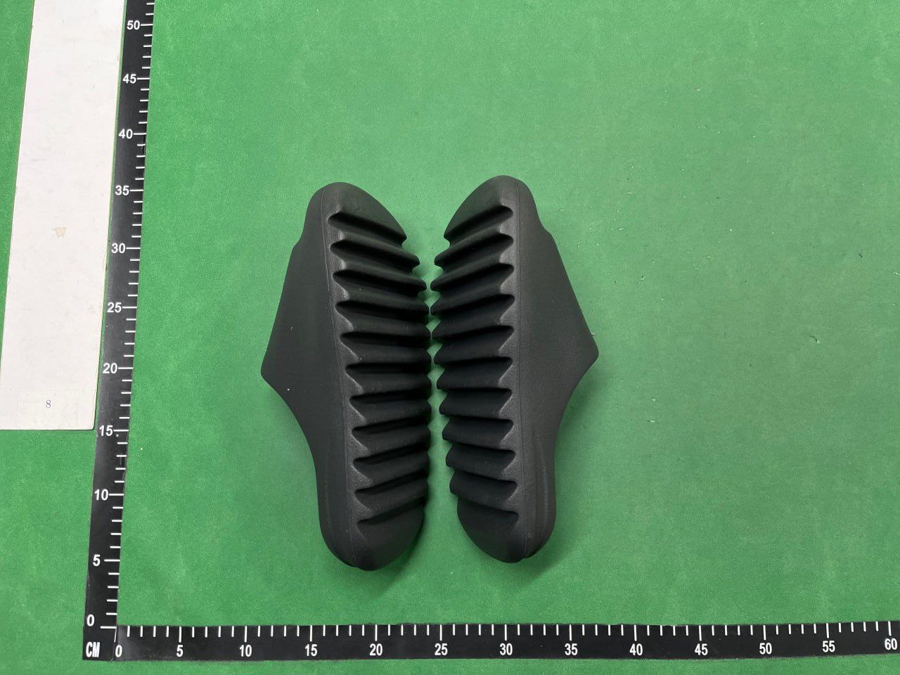 Yeezy  Slide