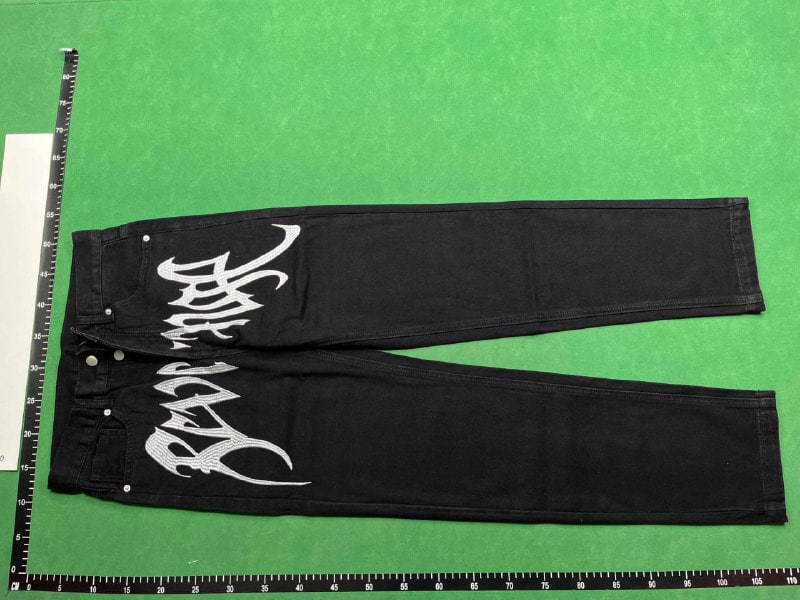  Revenge jeans  (40 CP)