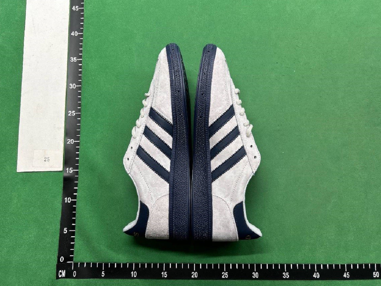 Spezial shoes  (23 CP)