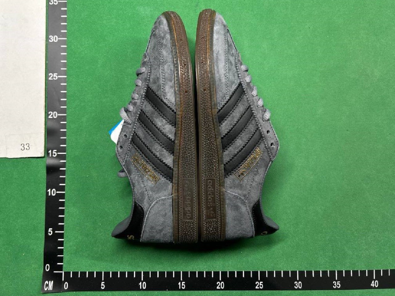 Spezial shoes  (23 CP)