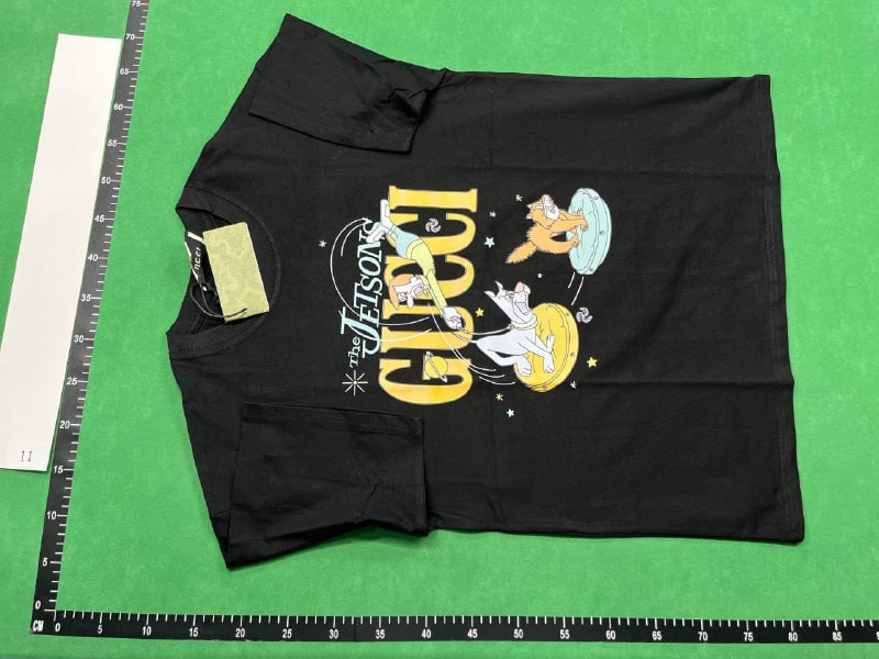 Gucci T-shirt   (37 CP)