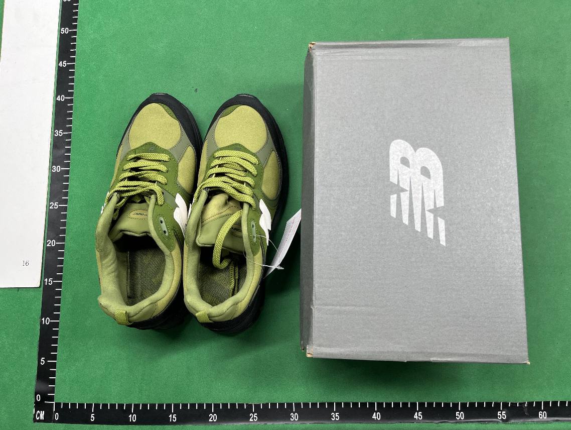   New balance NB2002R （30+style ）