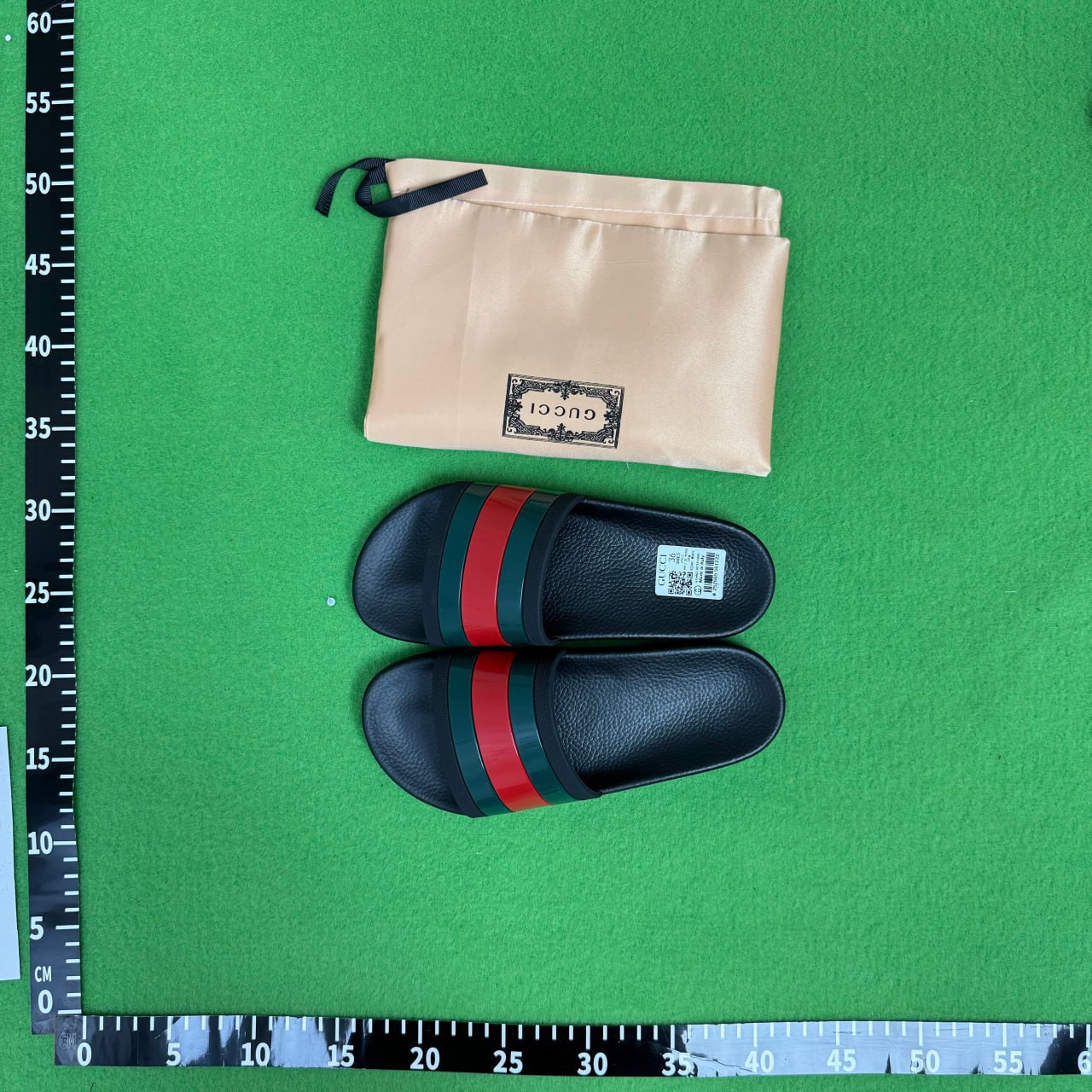  Gucci/Fendi/Burberry quality slippers/shoes