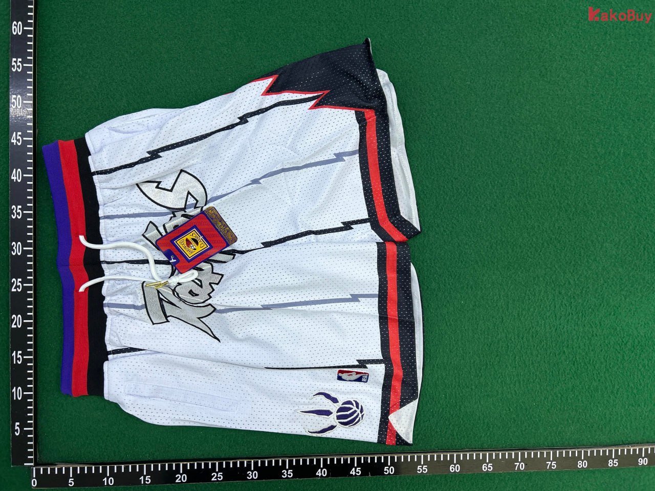   NBA Lakers Nike shorts (30+)