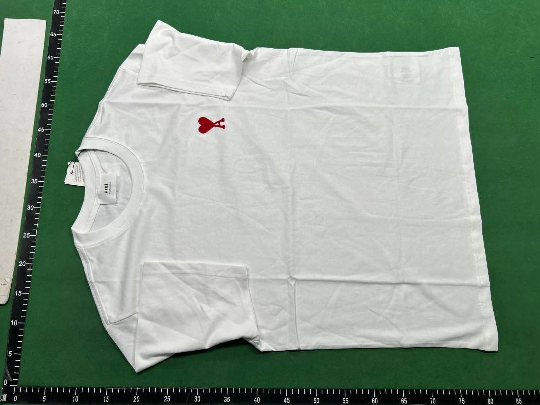  Ami T-shirt   (24 CP)