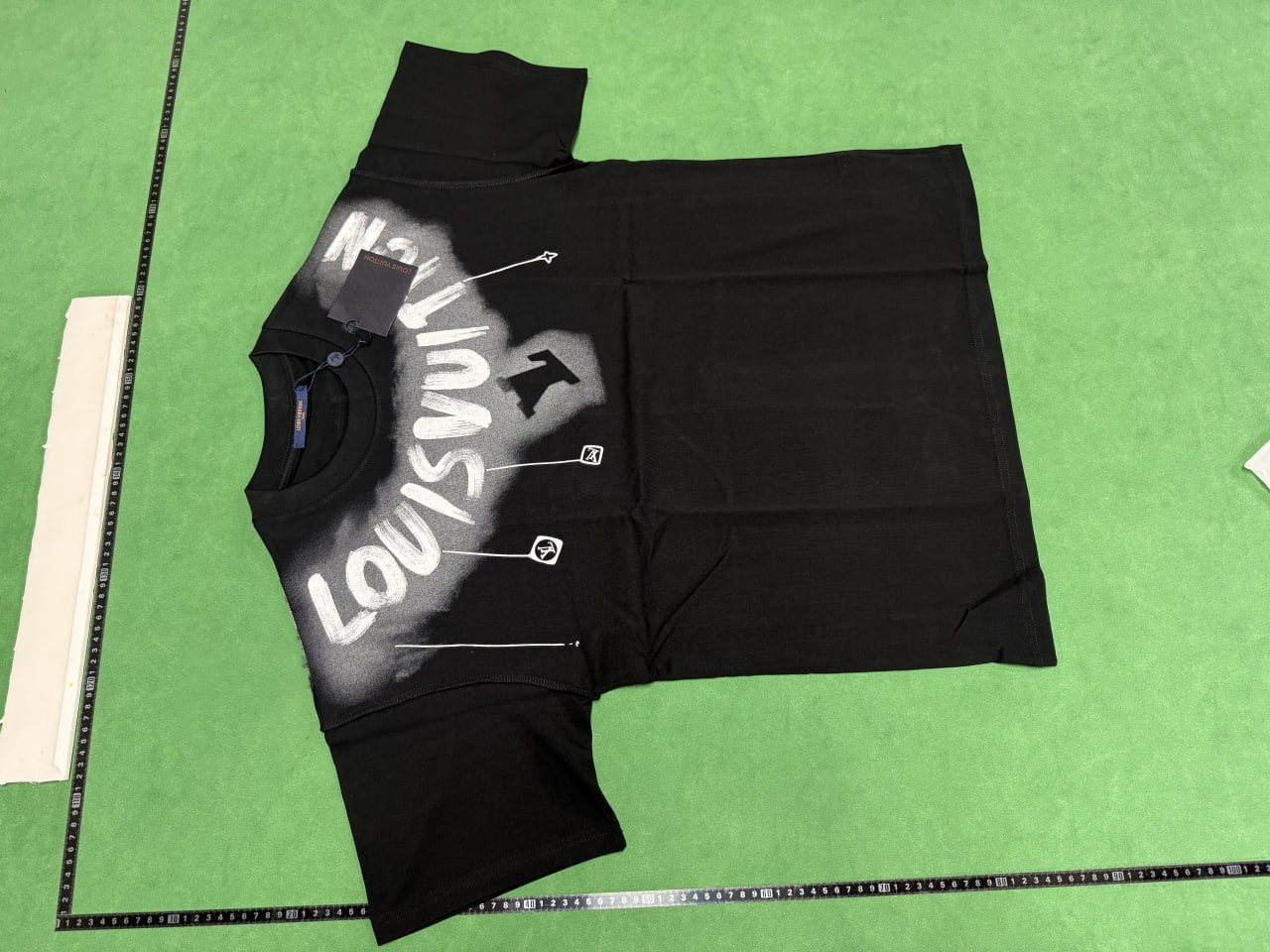 LV CAMISETAS ( 40 + styles)