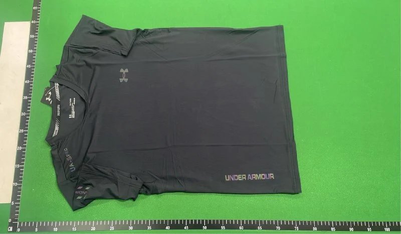 Under Armour T-shirt/Shorts（18+）