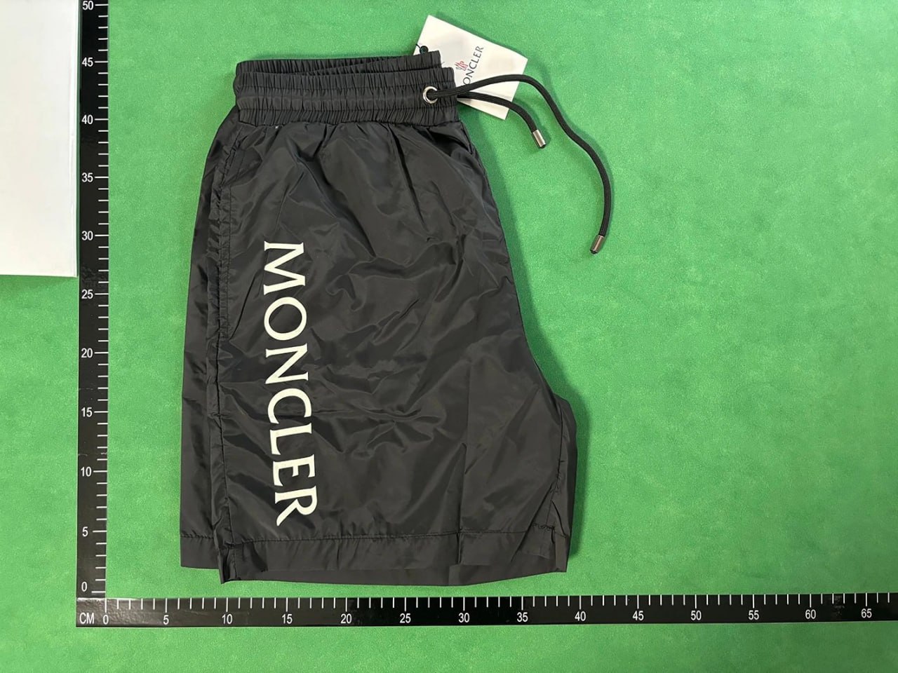 moncler Shorts (20+)