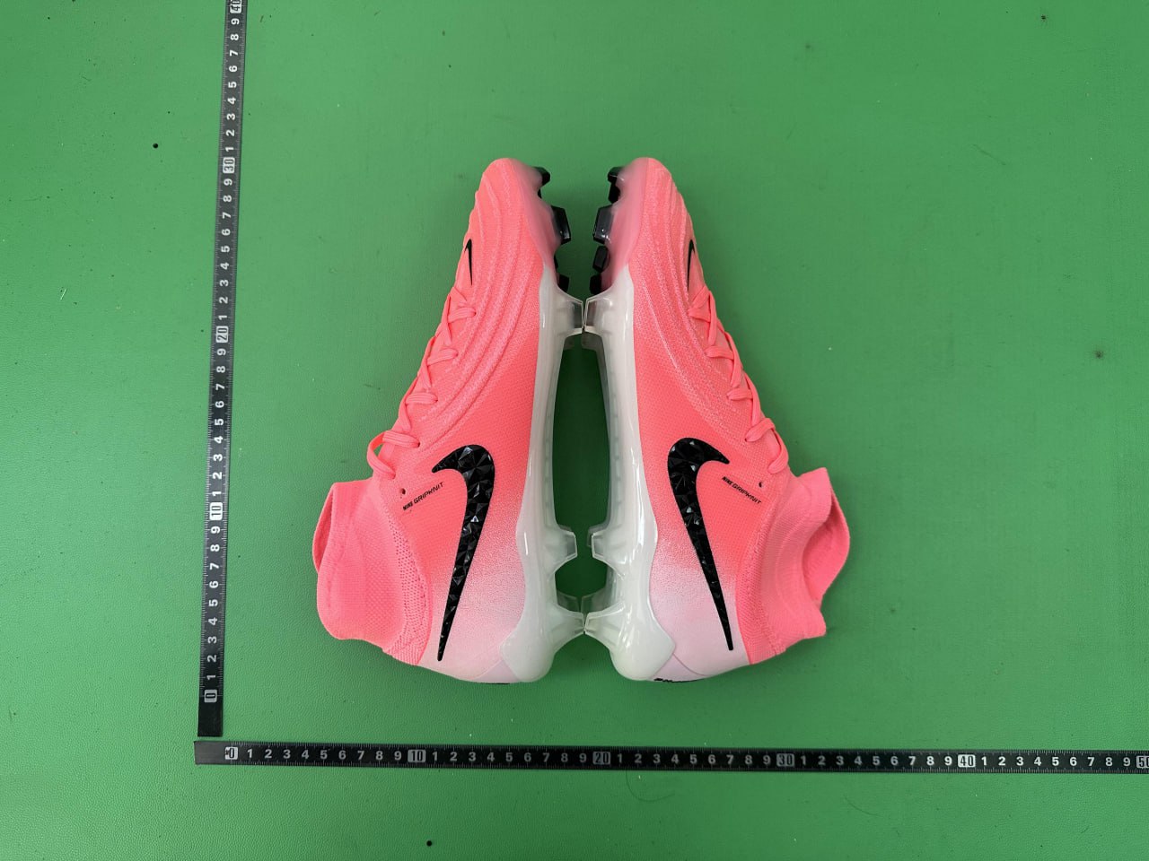 Nike football shoes (low-top and high-top 40+ colors)