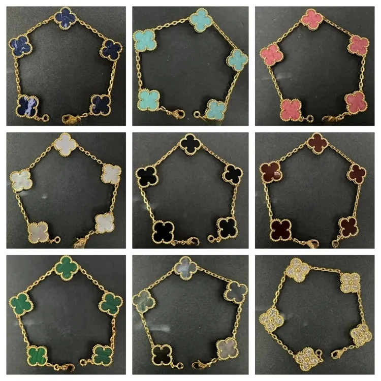 Van Cleef & Arpels bracelet (The perfect gift for your loved ones) 