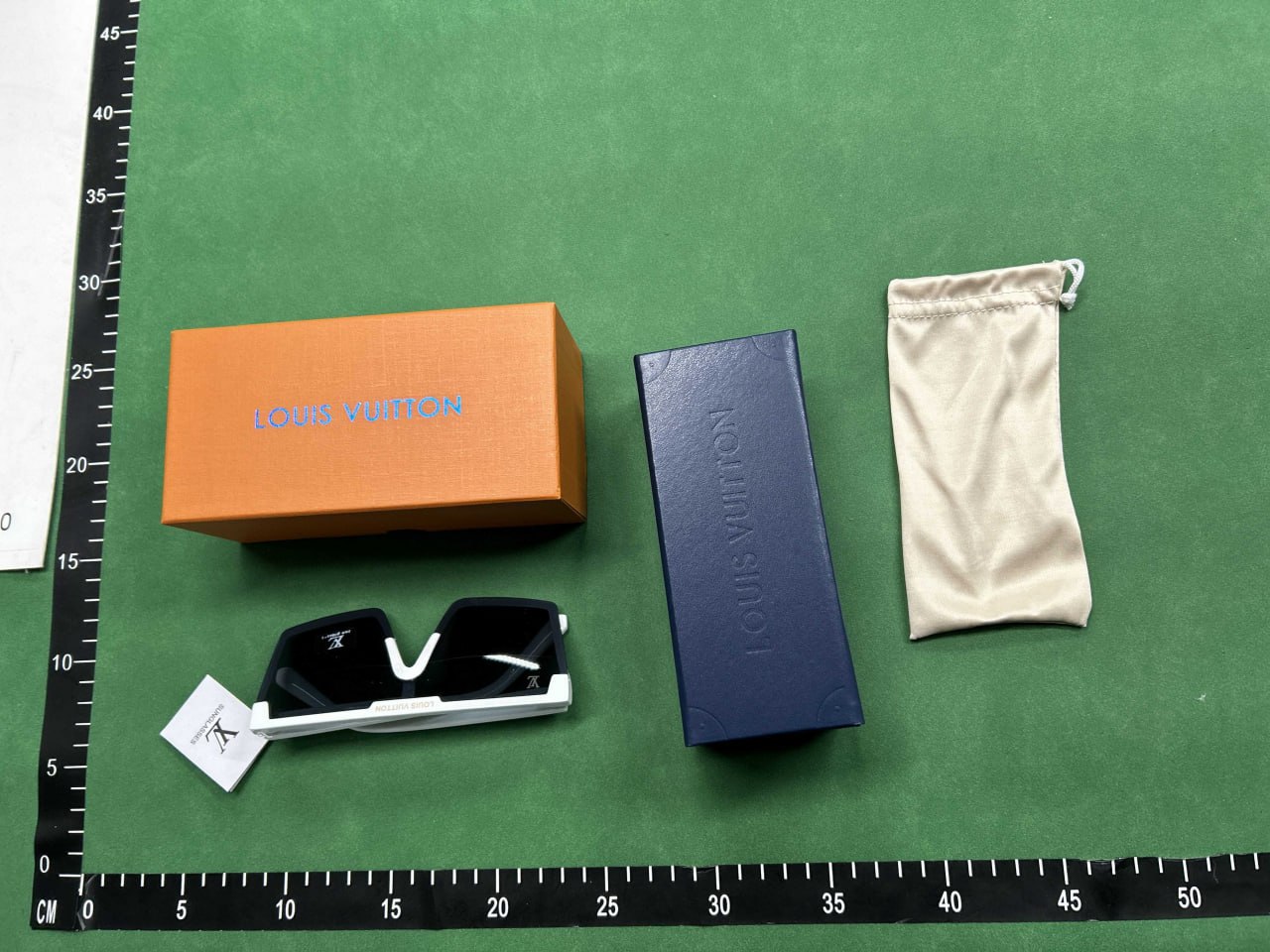 Louis Vuitton Gucci Burberry Prada sunglasses（37 styles)
