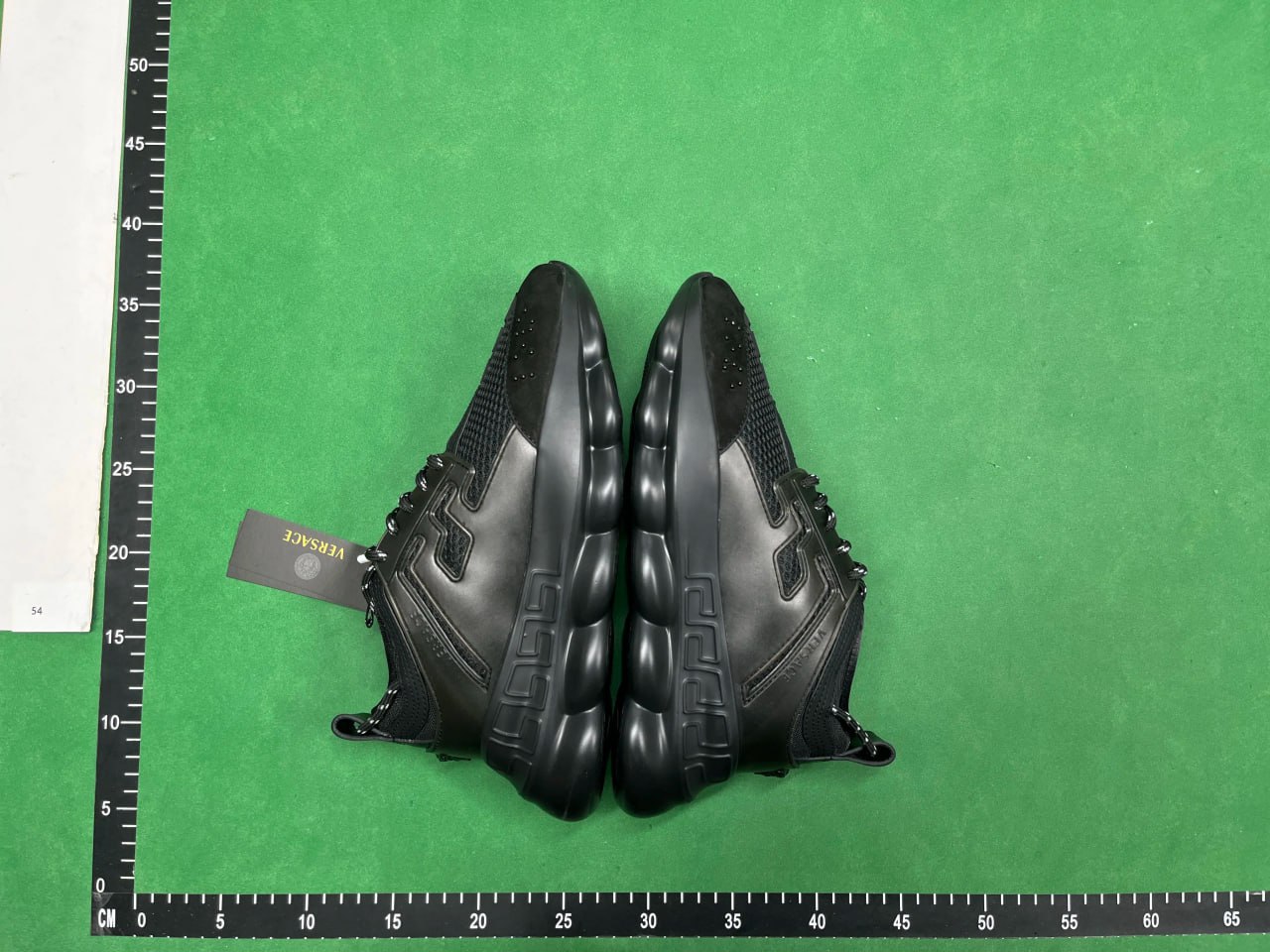 versace chain reaction