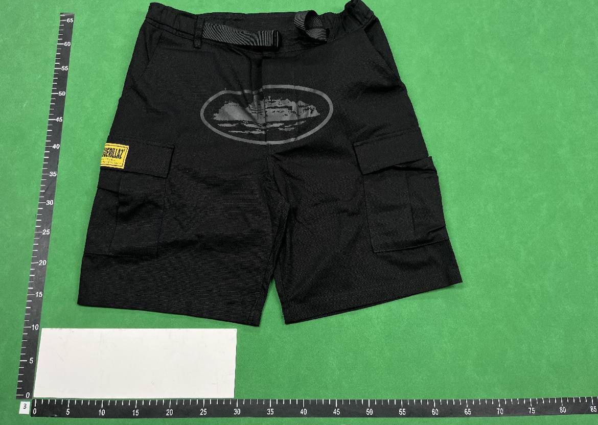 Corteiz shorts   (40 CP)