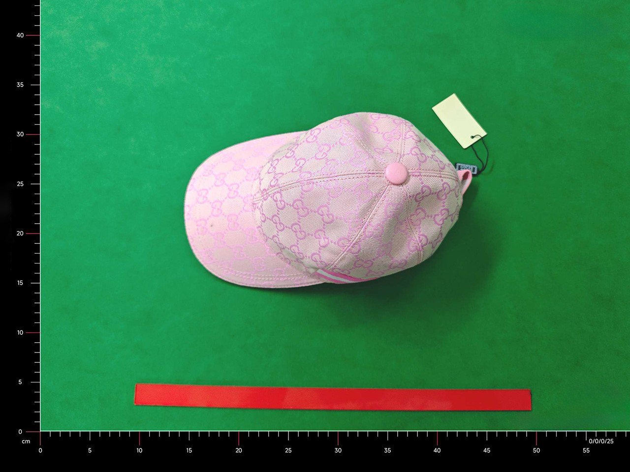  Gucci Caps