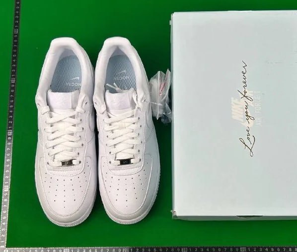 NIKE AIR FORCE 1 SHOES