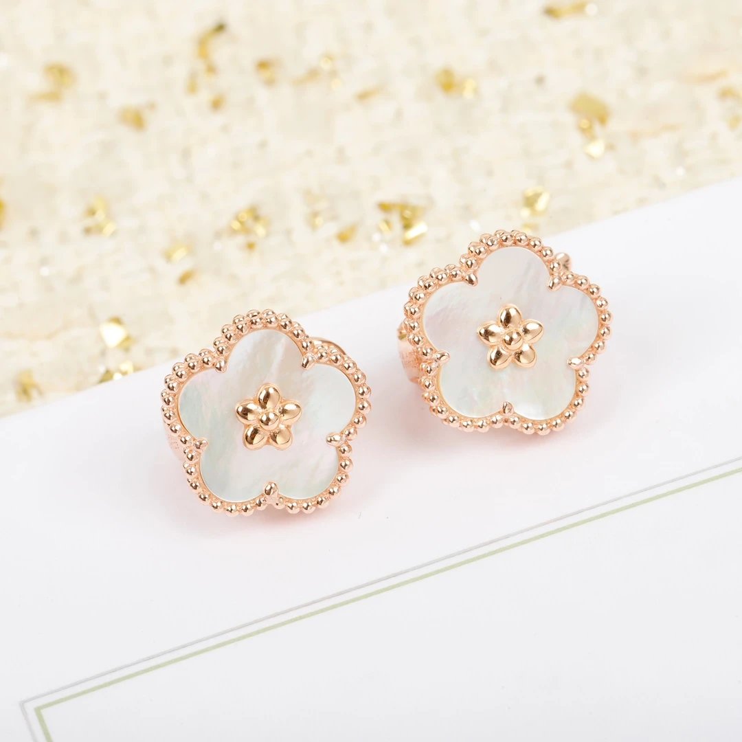 Van Cleef & Arpels bracelet