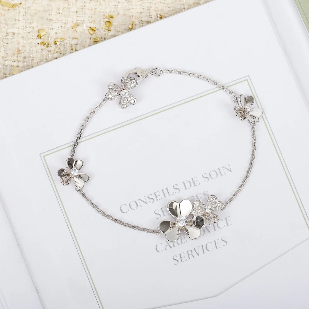 Van Cleef & Arpels bracelet