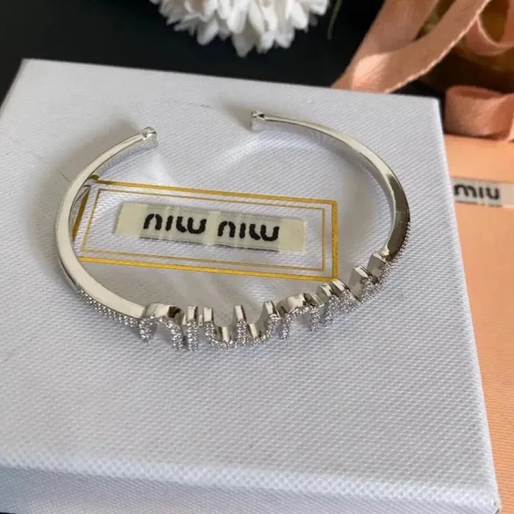miumiu bracelet