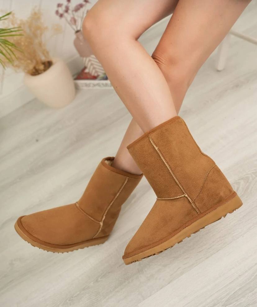 UGG Tazz boots