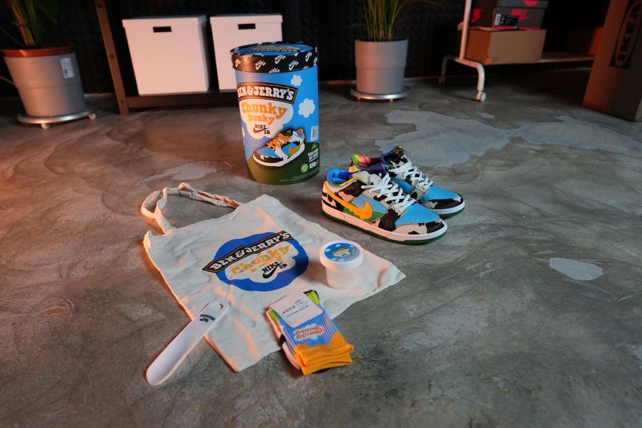 NIKE SB DUNK shoes