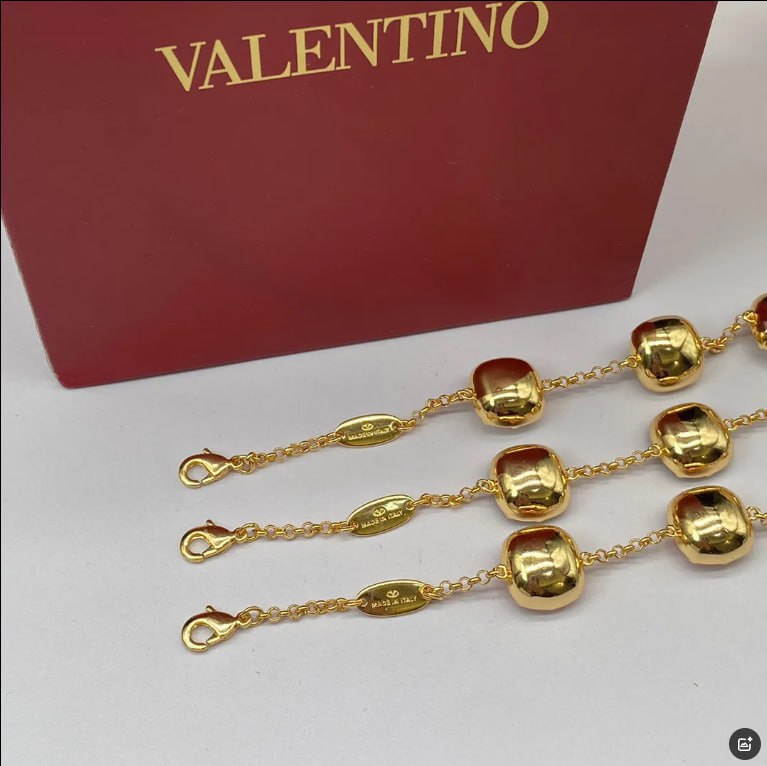 :Valentino bracelet