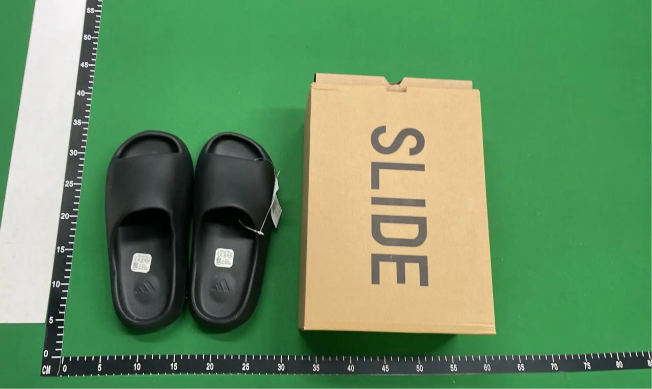 YEEZY Slippers