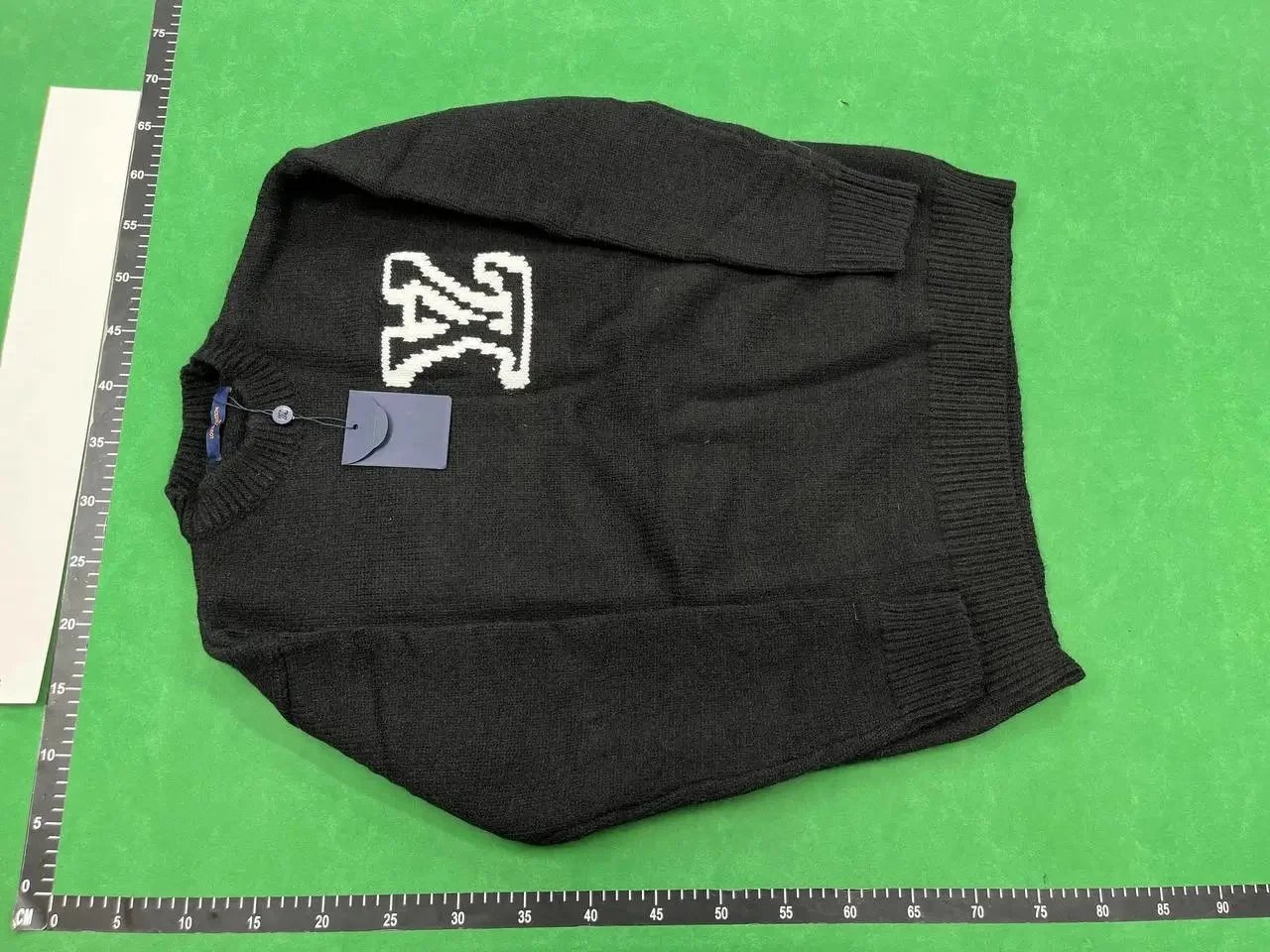 Lv sweater