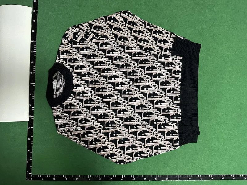 Gucci sweater
