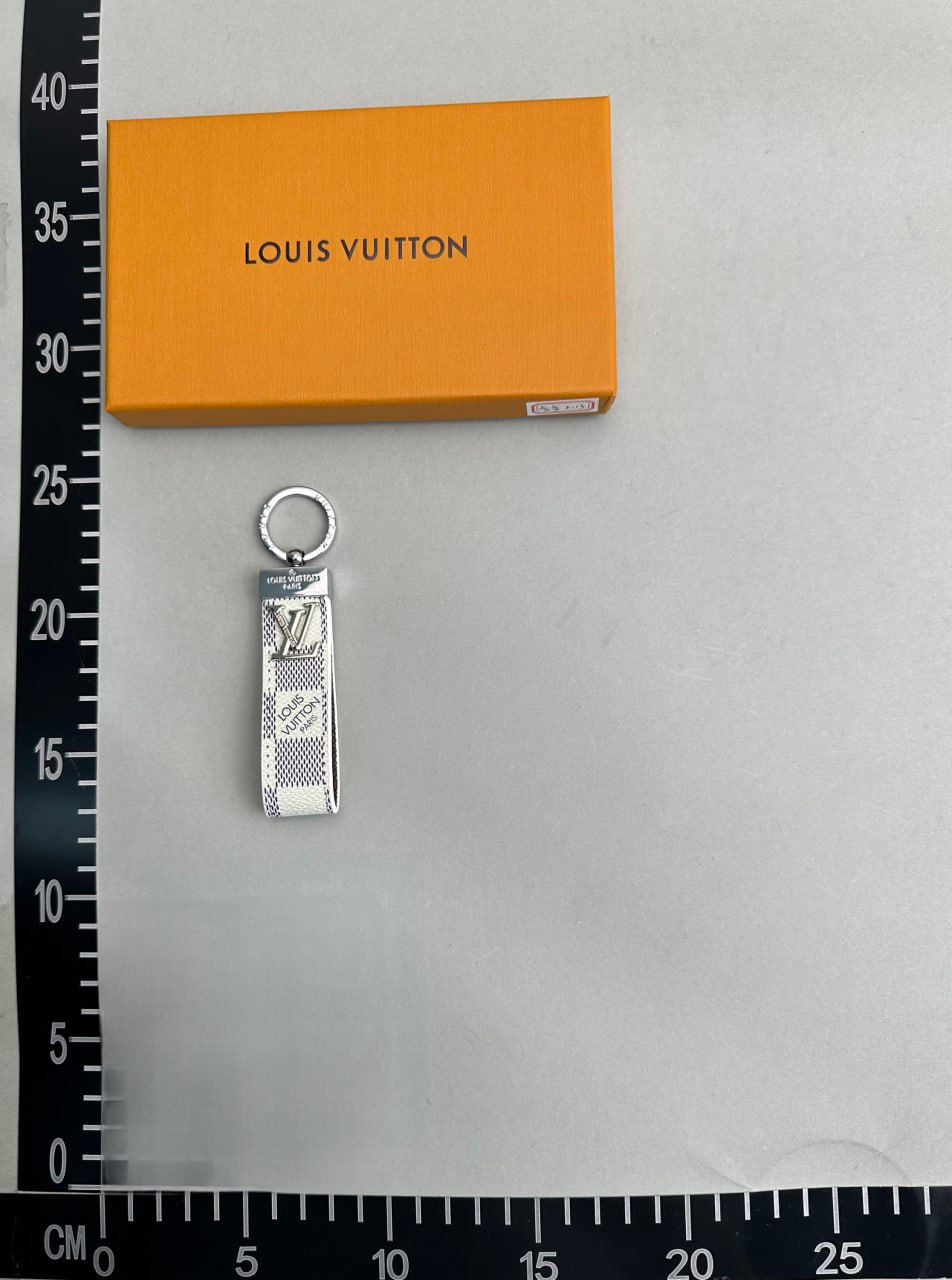  LV Keychain 
