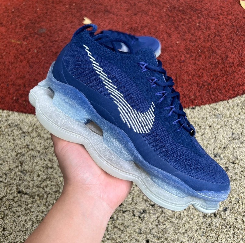 NIKE Air vapormax 2