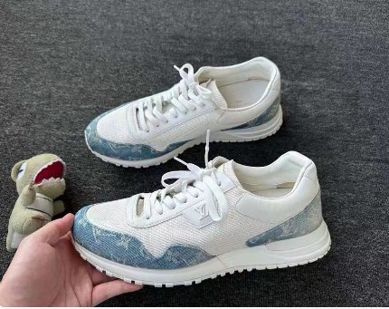 Louis vuitton sneakers