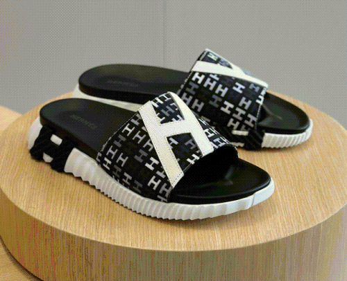  Hermes slippers