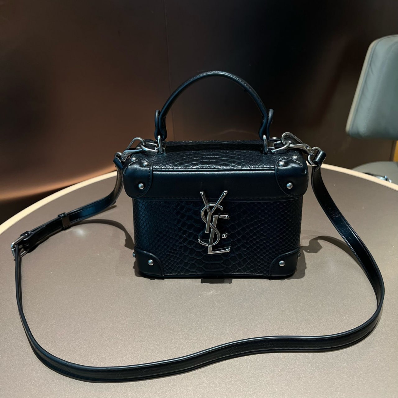  Saint Laurent Shoulder Bag