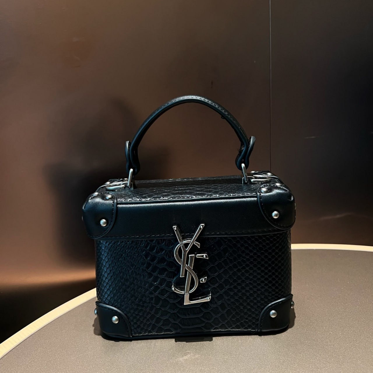  Saint Laurent Shoulder Bag