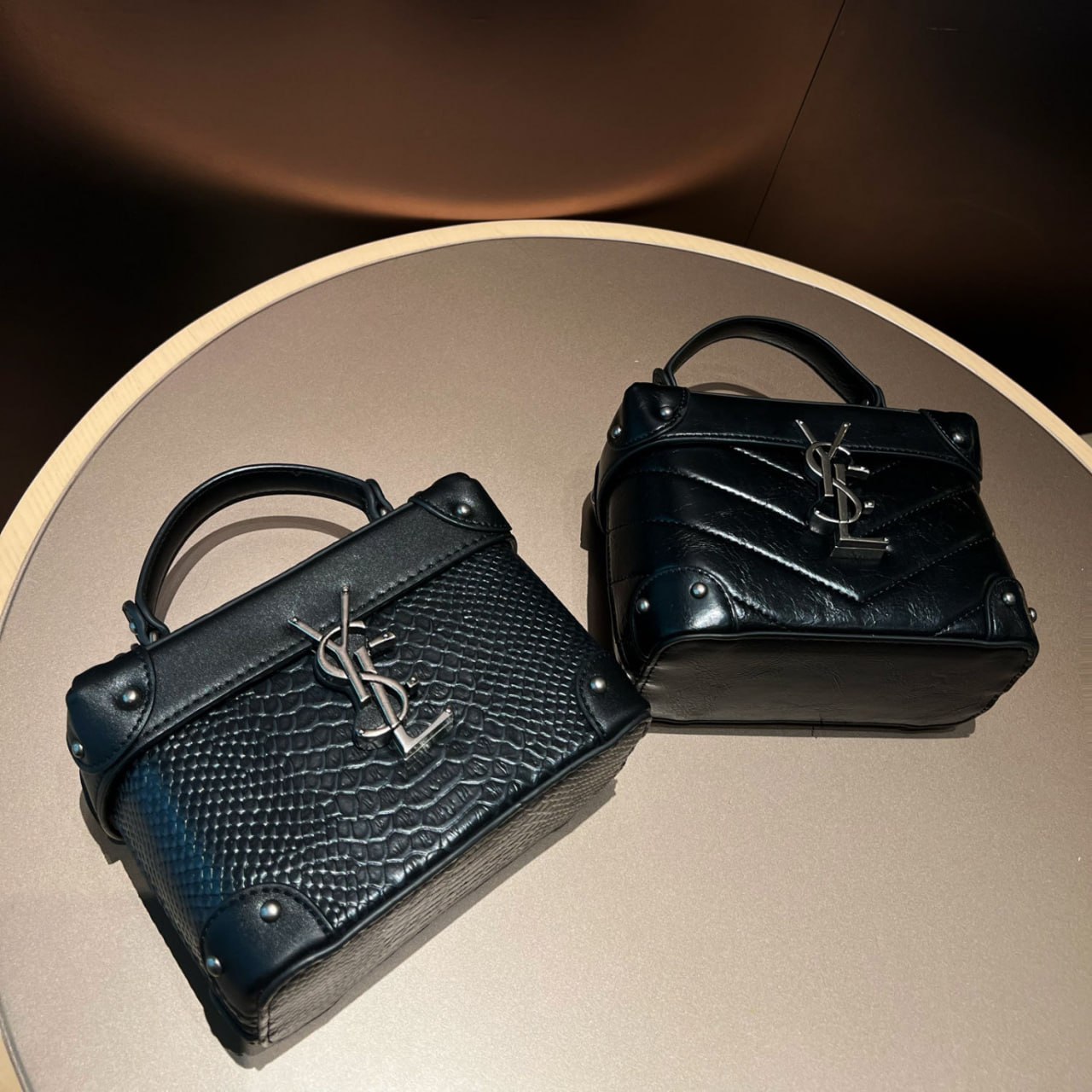  Saint Laurent Shoulder Bag