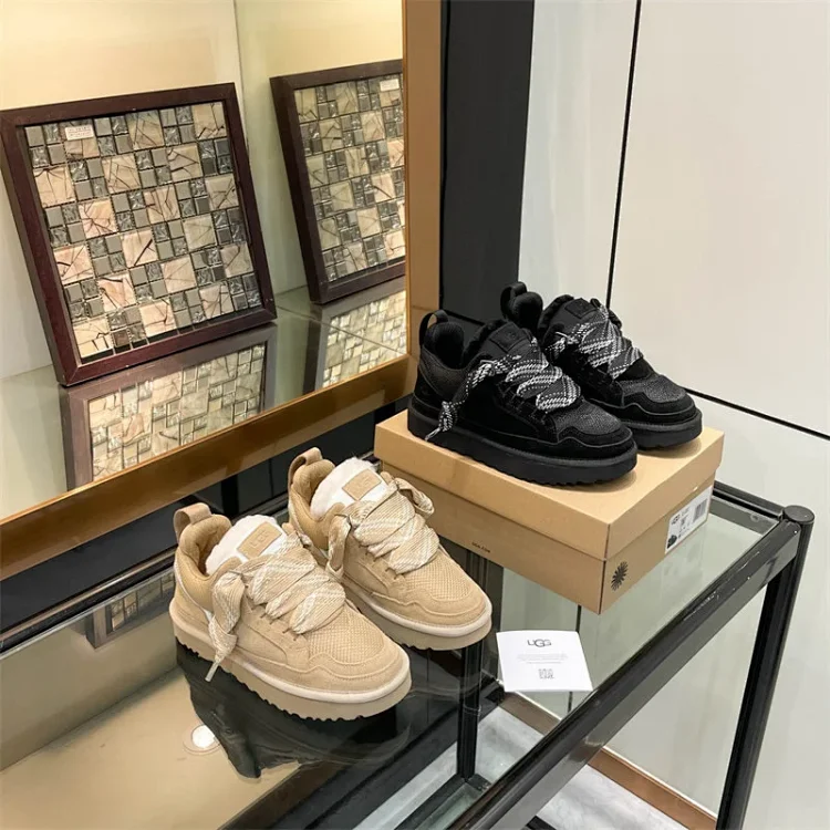 UGG Sneakersy