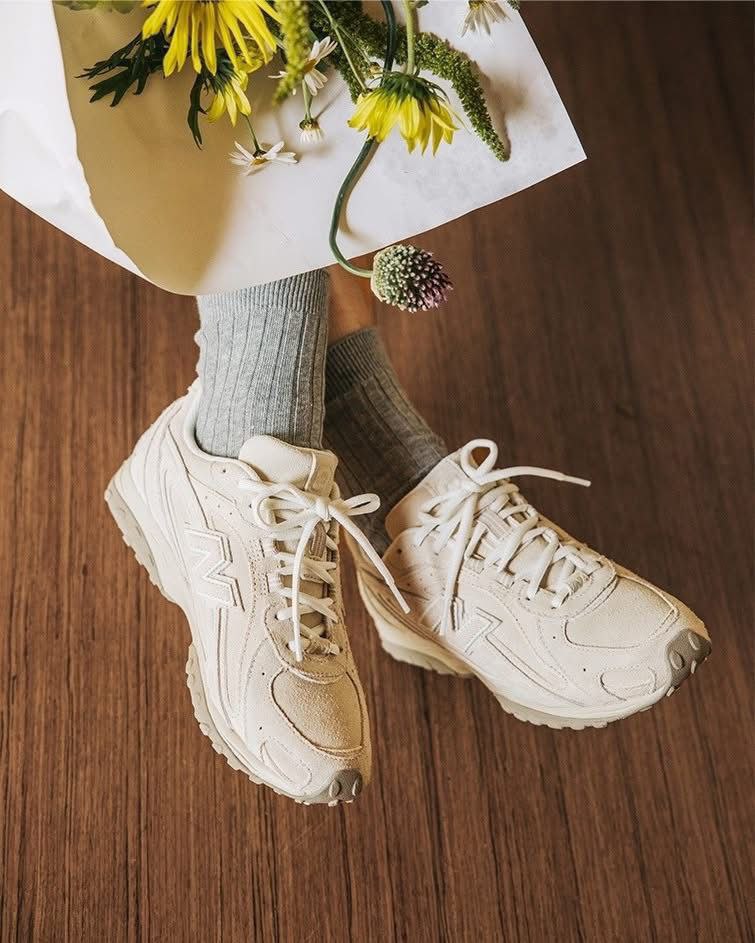 New Balance 204L