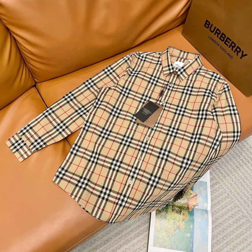 Burberry polo t-shirt tee
