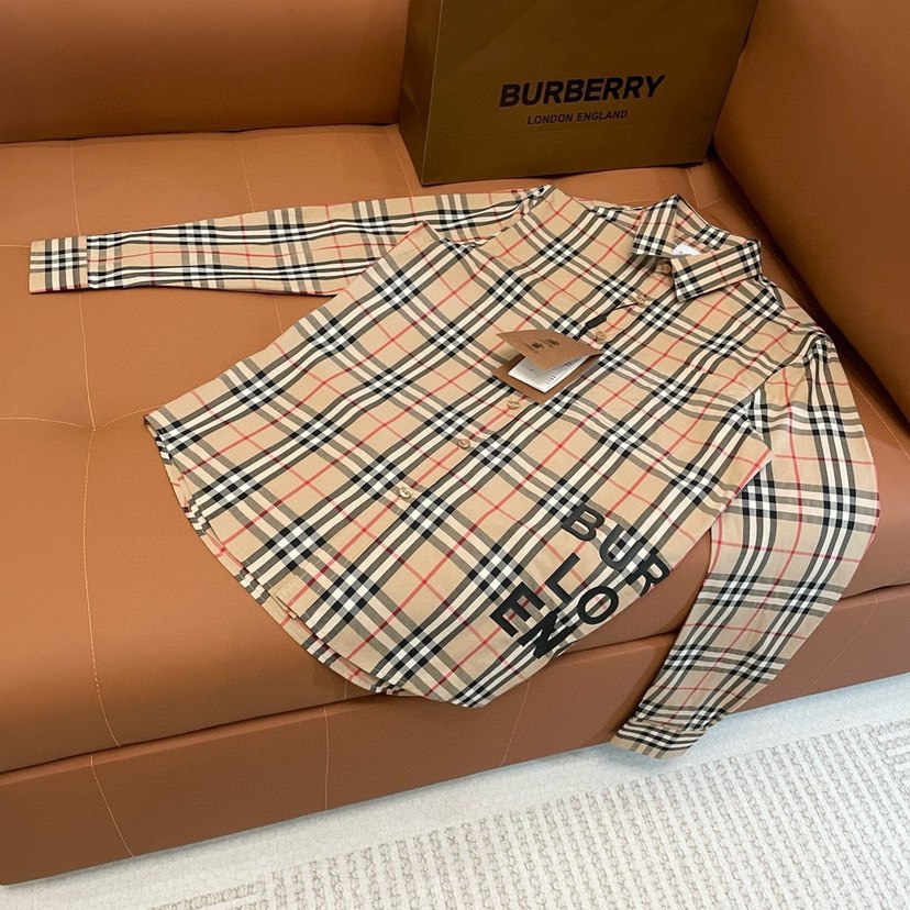 Burberry polo t-shirt tee