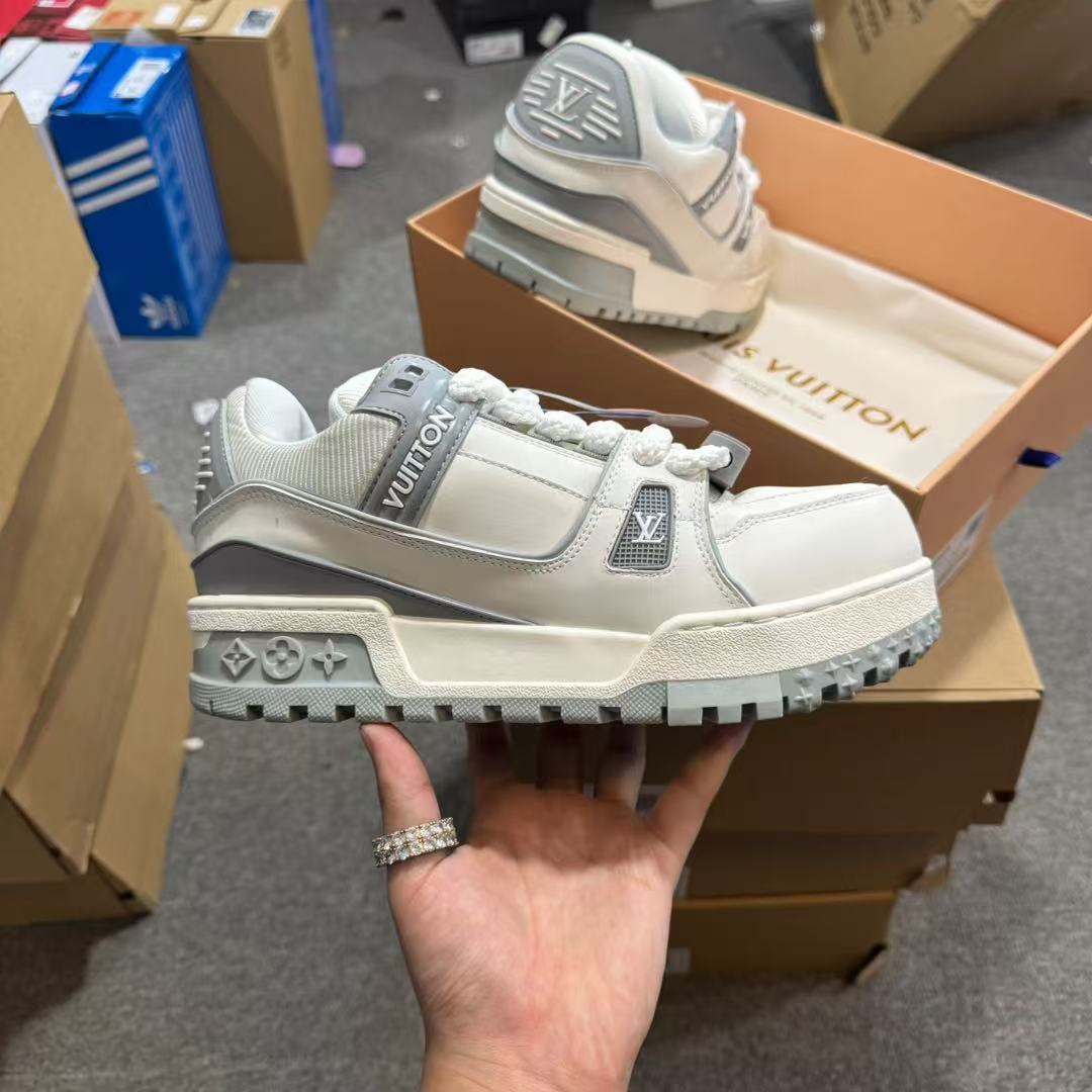 LOUIS VUITTON Trainer Maxi