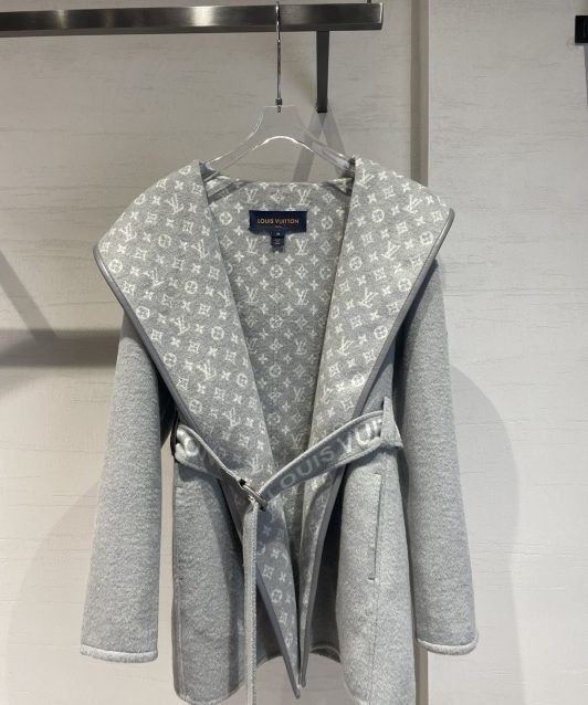  LV Embroidered double faced coat