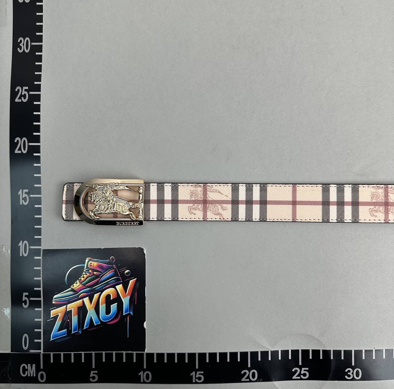 BURBERRY belt