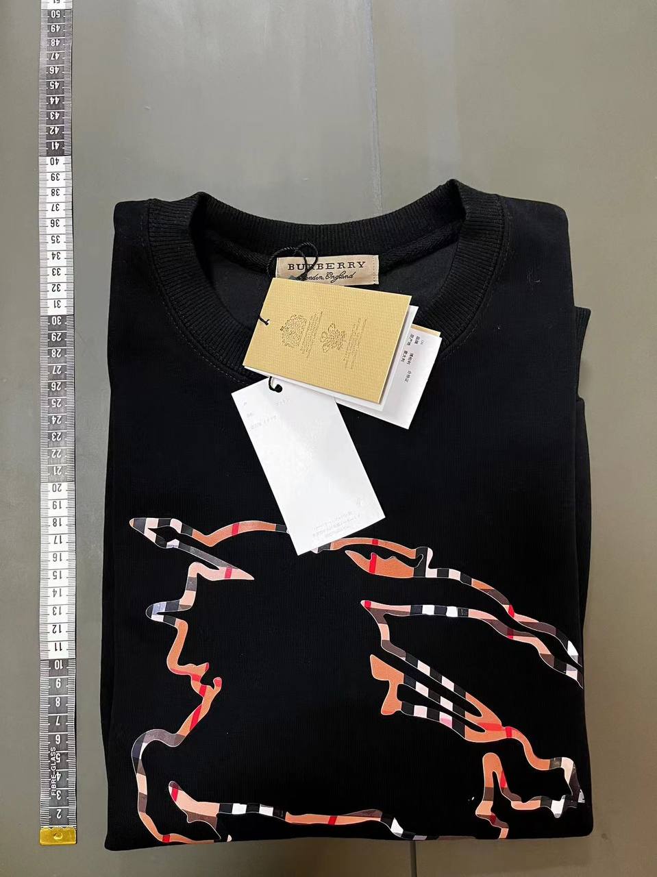  Burberry sweatshirt  ( 40 colors )