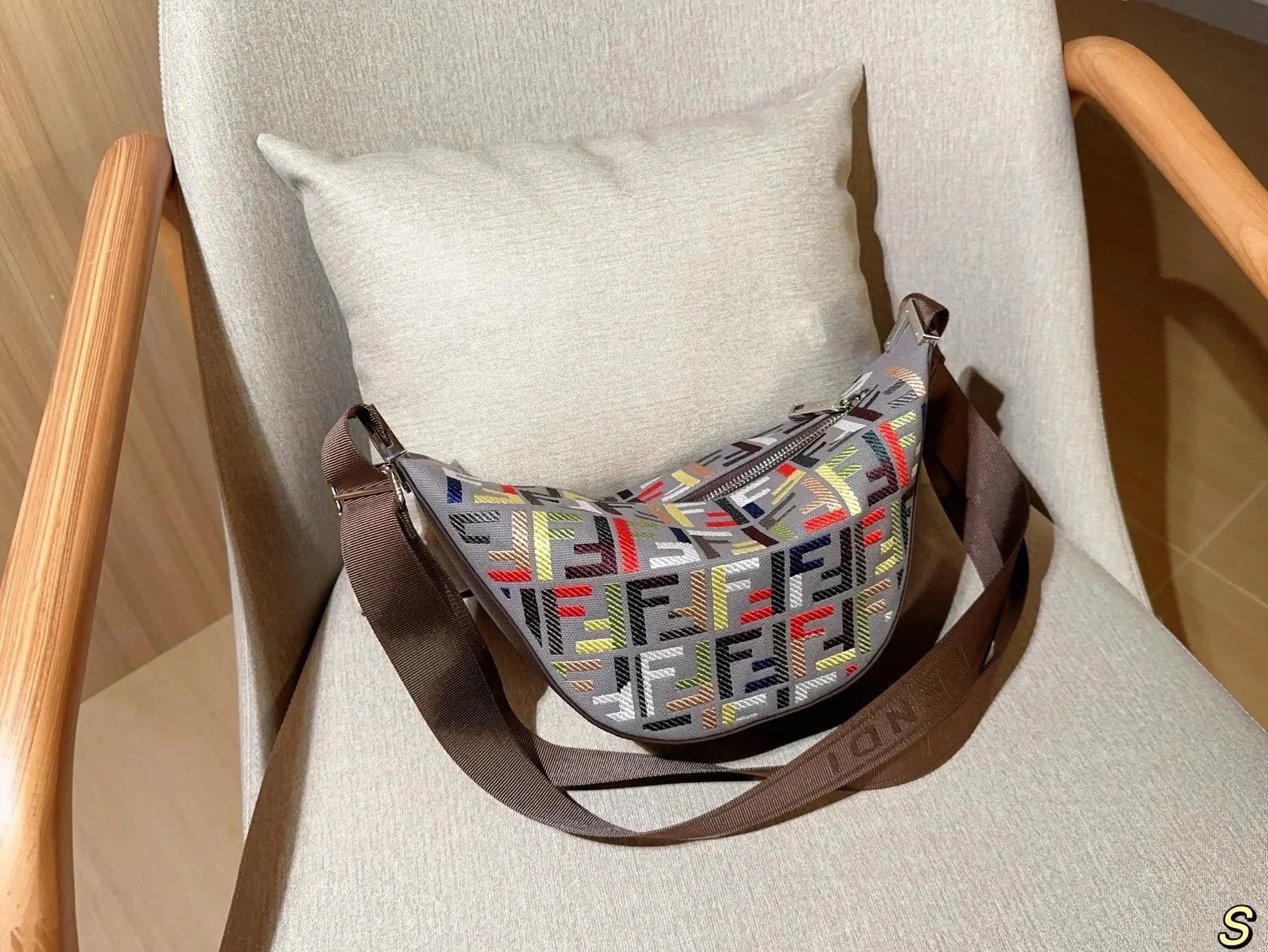 :FENDI BAG