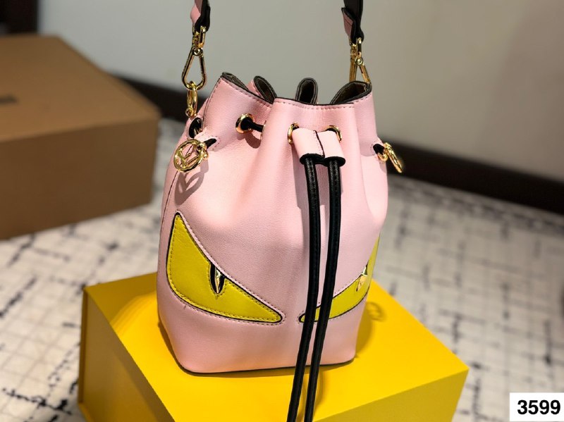 :FENDI BAG