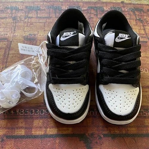 NIKE Dunk