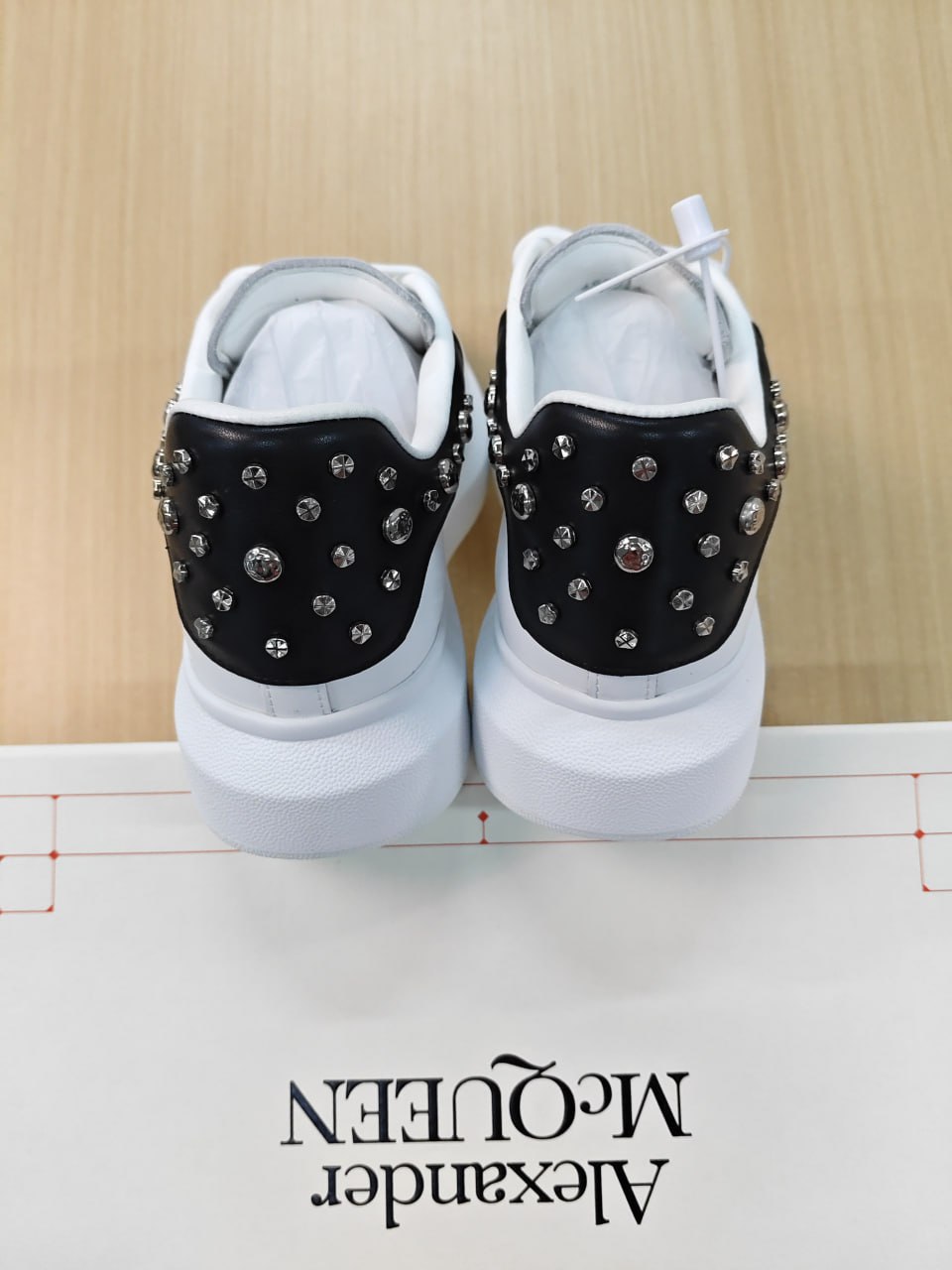Zapatillas blancas de plataforma con pedrería - CY