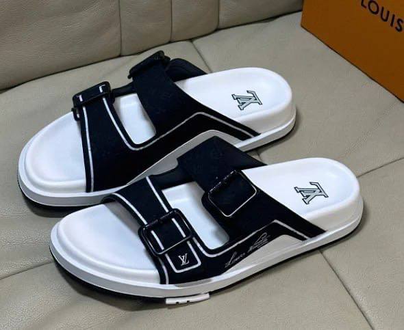 Article：LV slippers