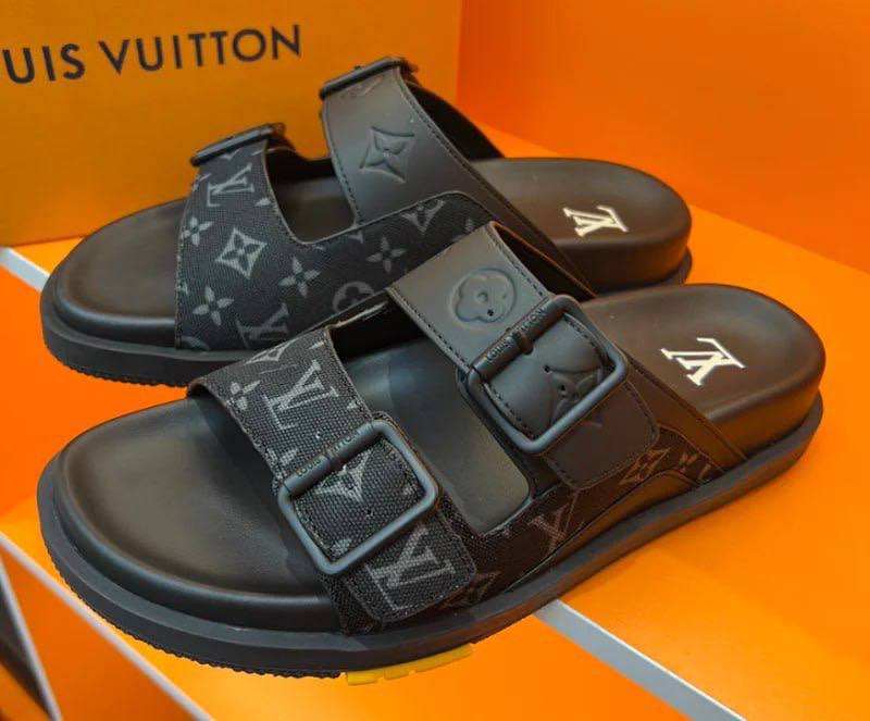 Article：LV slippers
